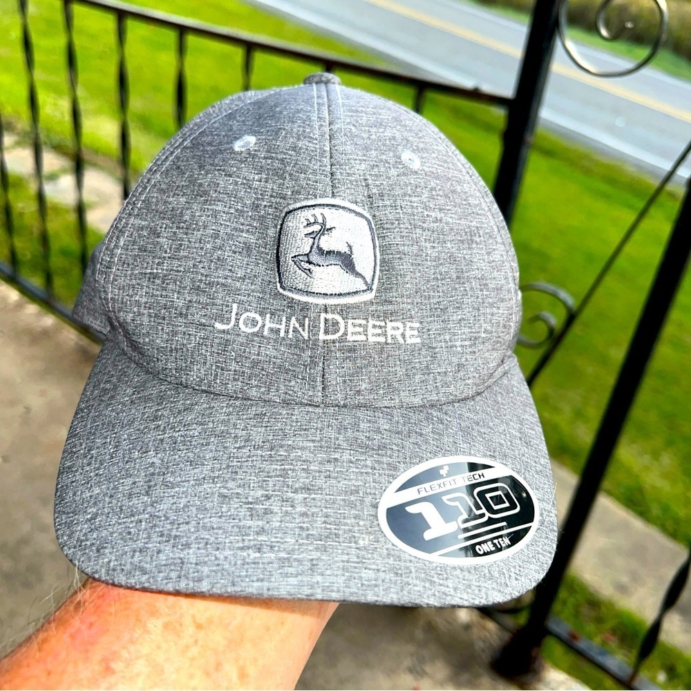 John Deere Grey/Silver Cap Flex for 110 Adjustable Snapback Hat EUC